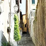 Montecodeno ホテル ヴァレンナ