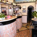 Montecodeno ホテル
