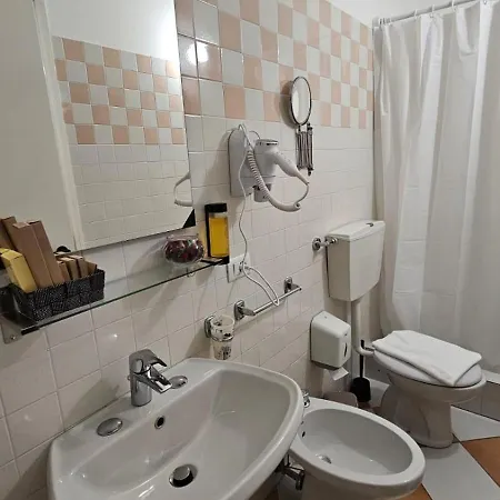 Montecodeno Hotell Varenna