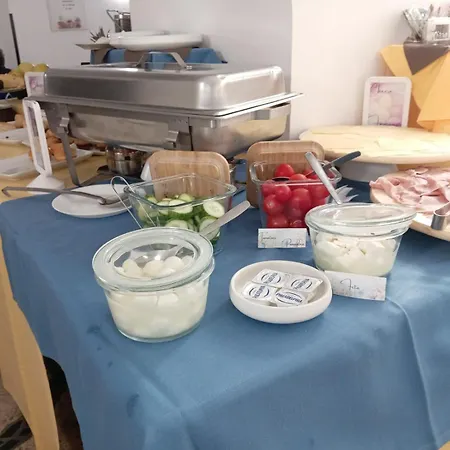 Montecodeno מלון 3*