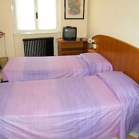Montecodeno מלון 3*