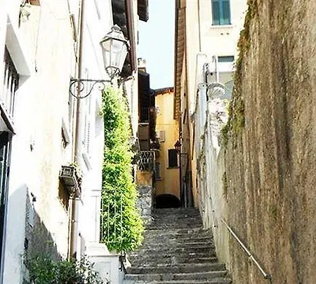 Montecodeno Hotell Varenna