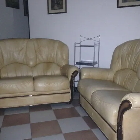 Montecodeno Варенна