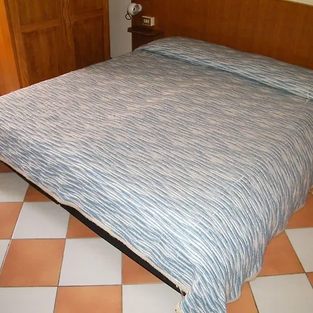 Montecodeno Отель