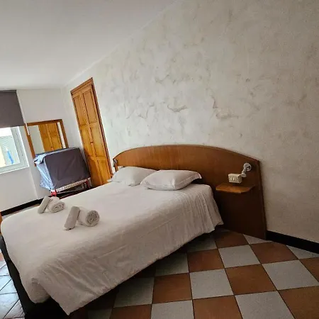 Hotel Montecodeno 3*